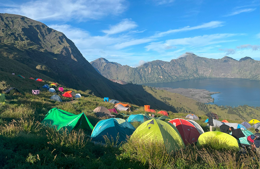 4 Days Summit Rinjani Trekking